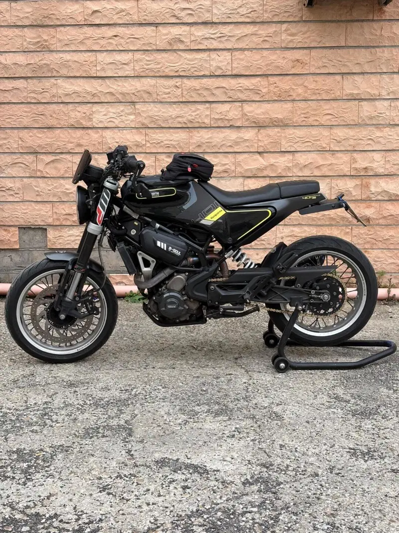 Husqvarna Svartpilen 401 (2018 - 19) (3)