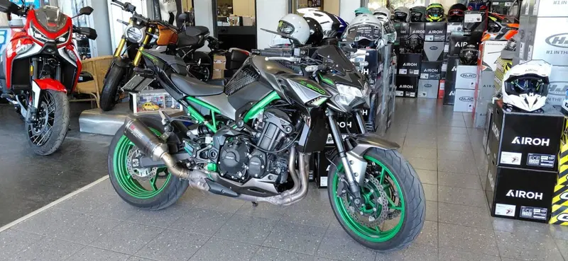Kawasaki Z 900 (2021 - 24) (2)