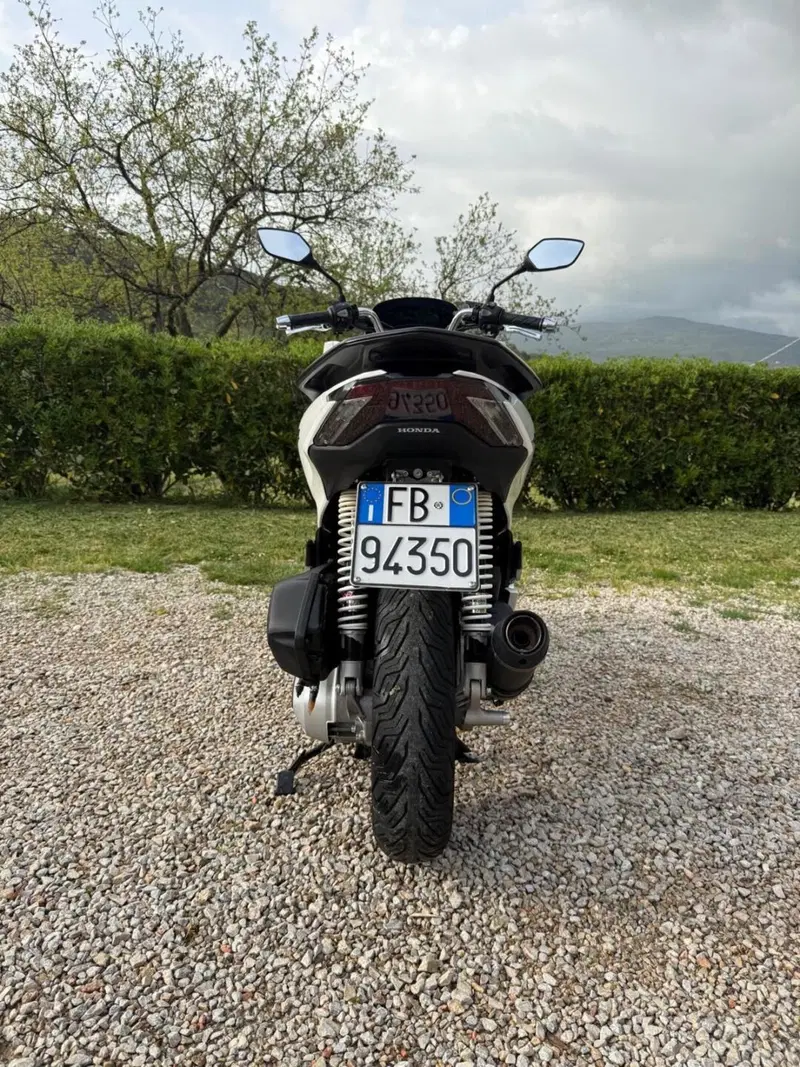 Honda PCX 125 (2021 - 24) (9)