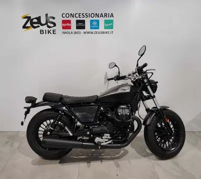Moto Guzzi V9 Bobber (2021 - 25) nuova