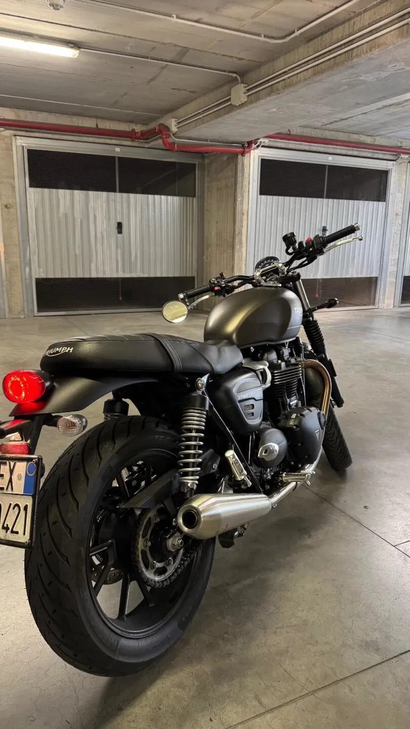 Triumph Street Twin 900 (2021 - 22) (6)