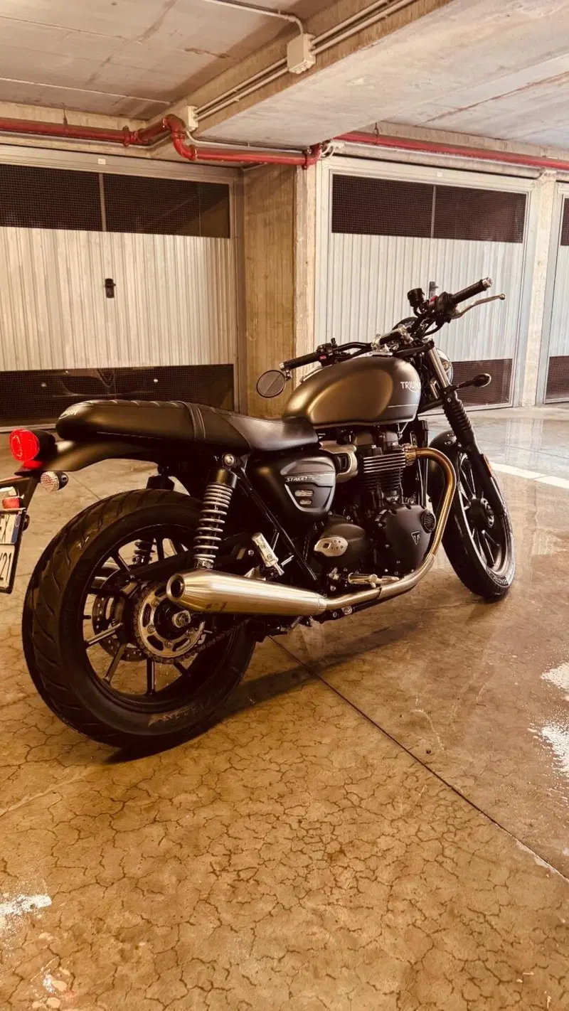 Triumph Street Twin 900 (2021 - 22) (10)