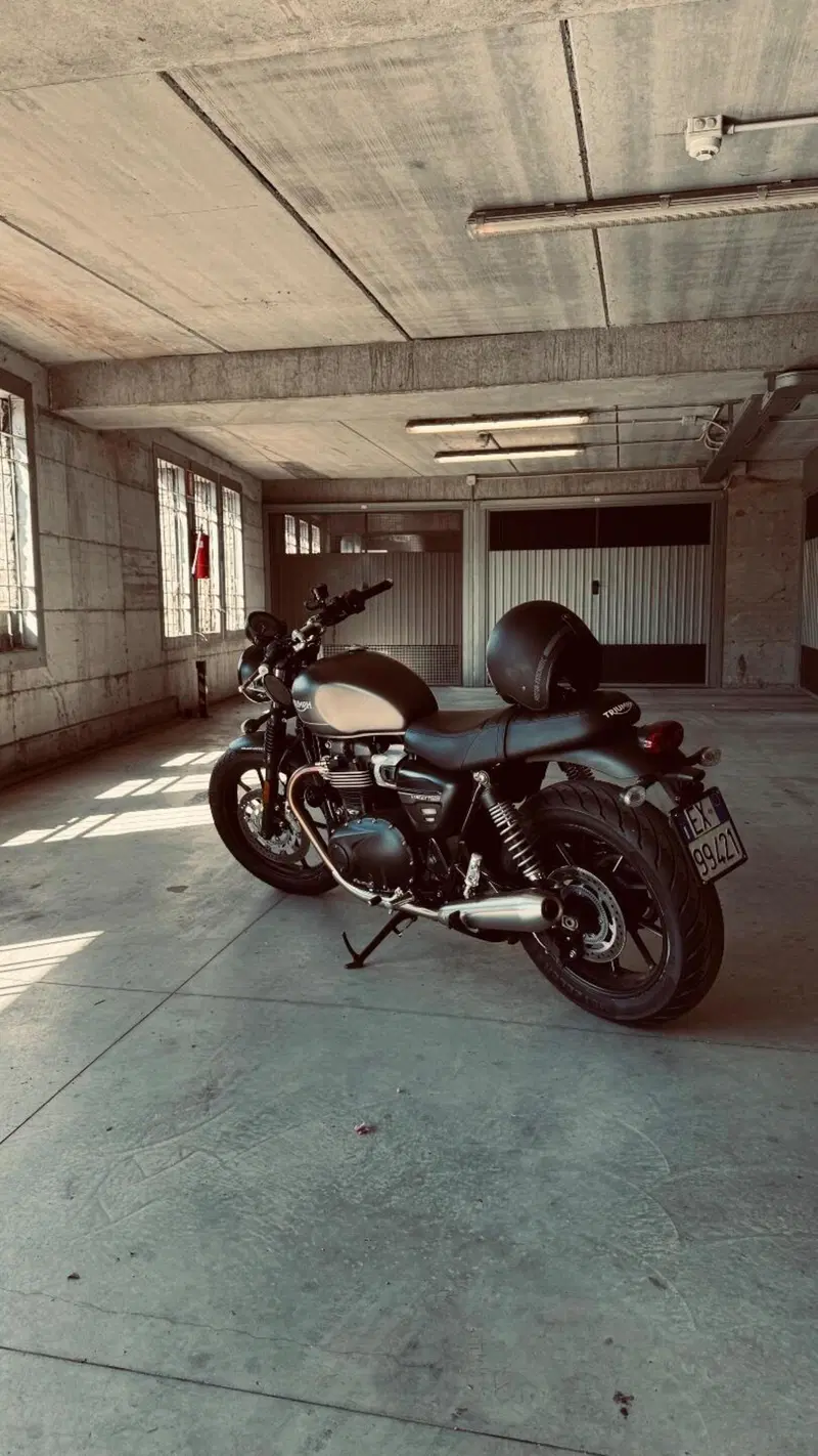 Triumph Street Twin 900 (2021 - 22) (12)