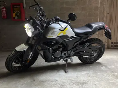 Zontes ZT125-GK (2022 - 25) usata