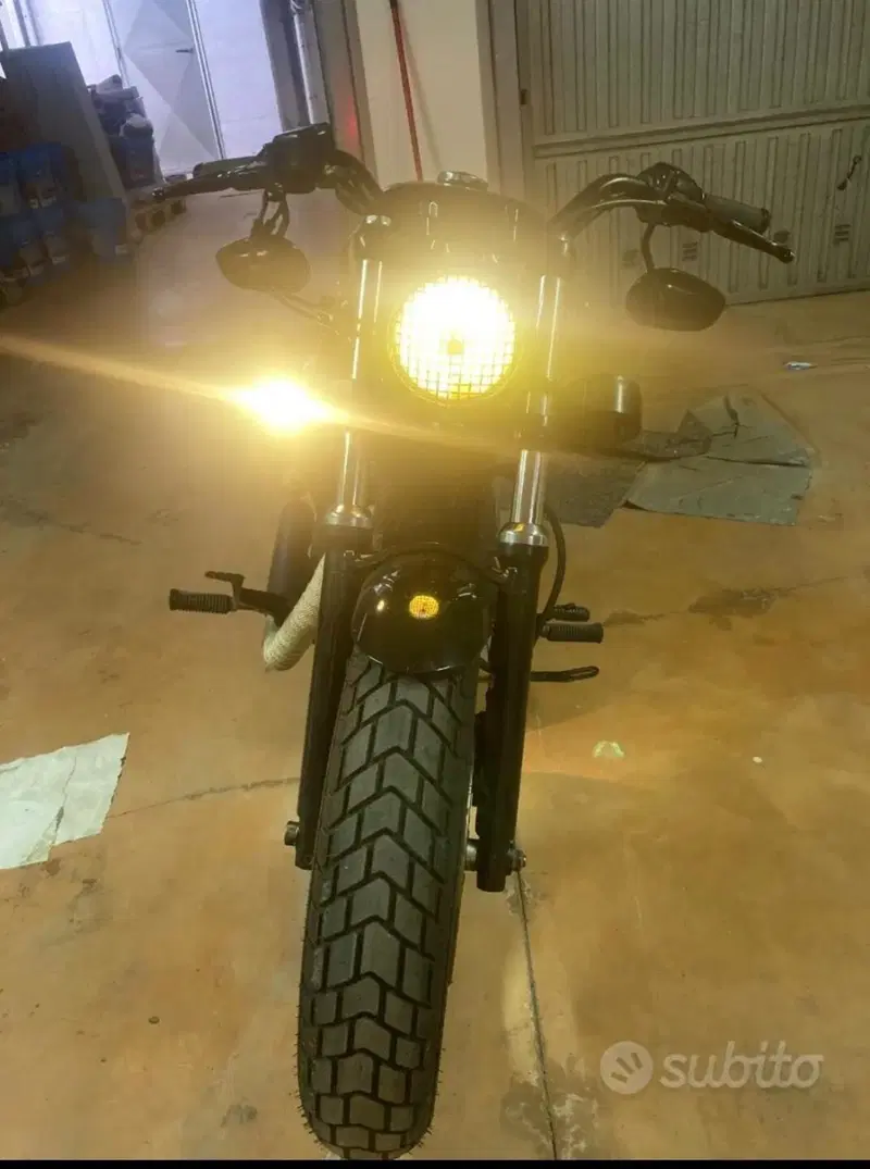 Harley-Davidson 1200 Custom (2007 - 13) - XL 1200C (2)