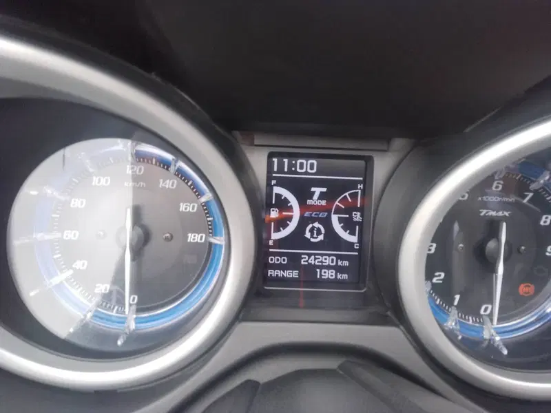 Yamaha T-Max 530 SX Sport Edition (2018 - 19) (4)