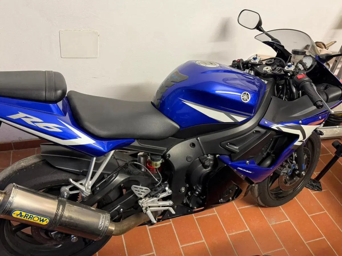 Yamaha YZF R6 (2003 - 04) (6)