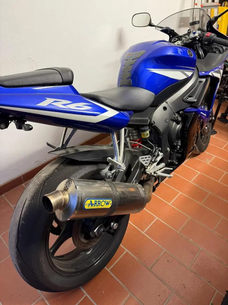 Yamaha YZF R6 (2003 - 04) (6)