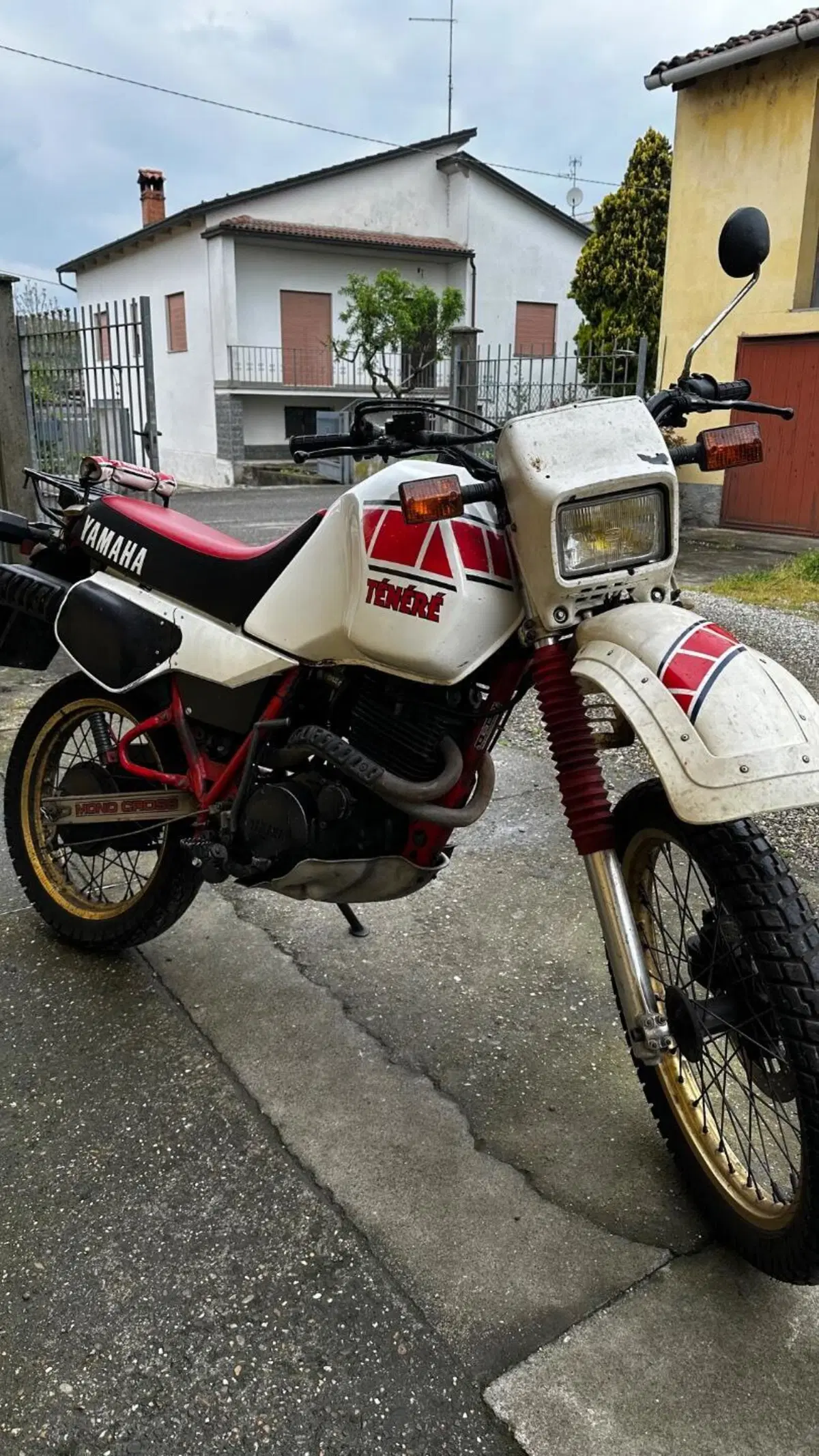 Yamaha Tenere 600 (4)