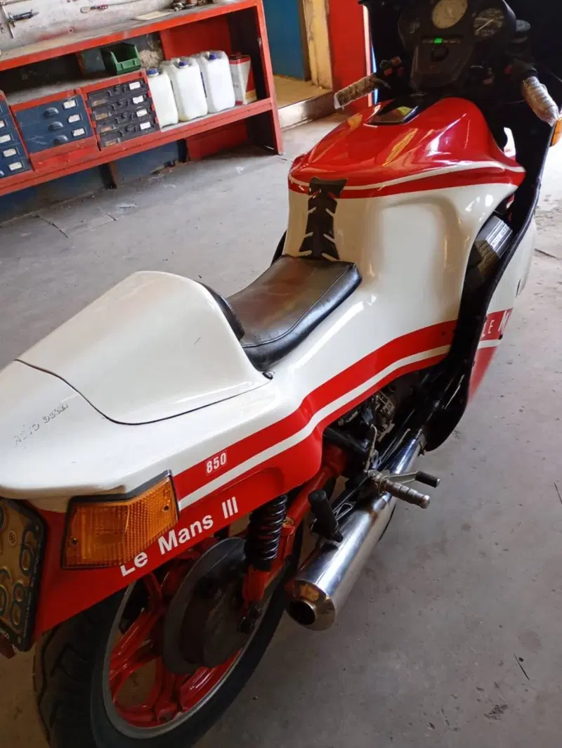 Moto Guzzi Le Mans III (5)