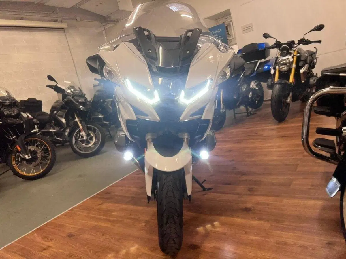 Bmw R 1250 RT (2021 - 25) (8)