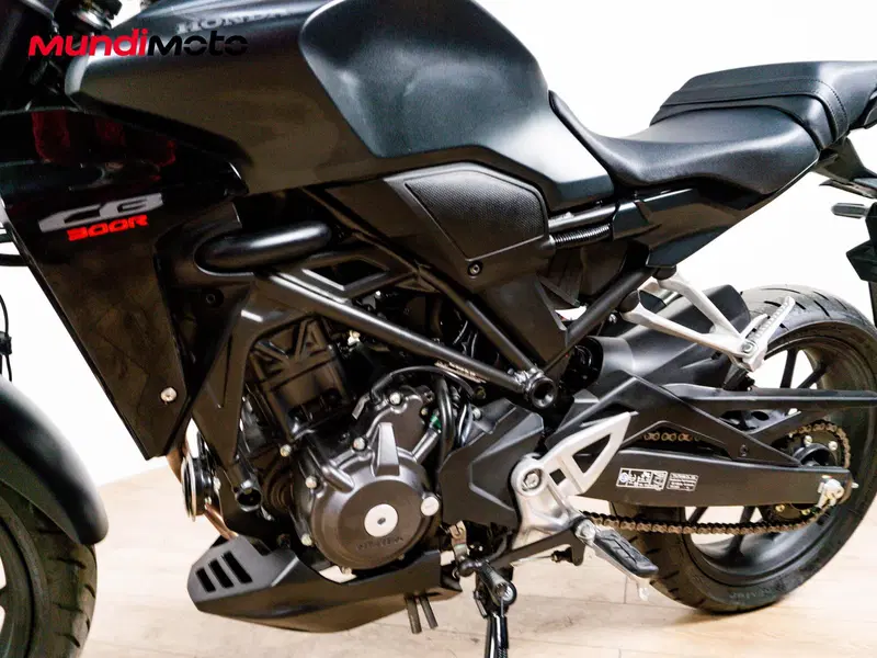 Honda CB 300 R (2022 - 26) (9)