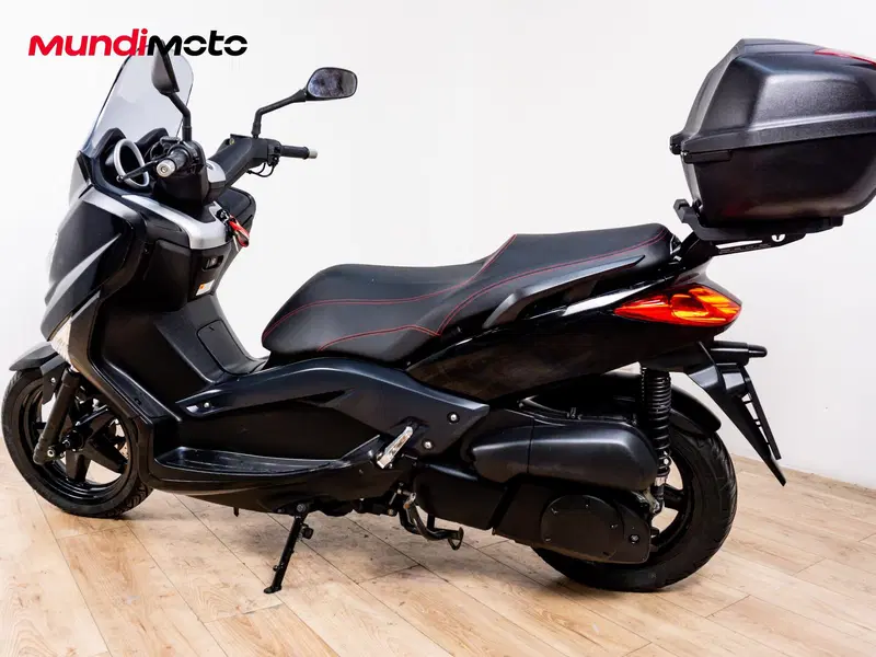 Yamaha X-Max 250 Sport (2011 - 13) (7)