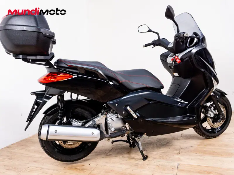 Yamaha X-Max 250 Sport (2011 - 13) (3)
