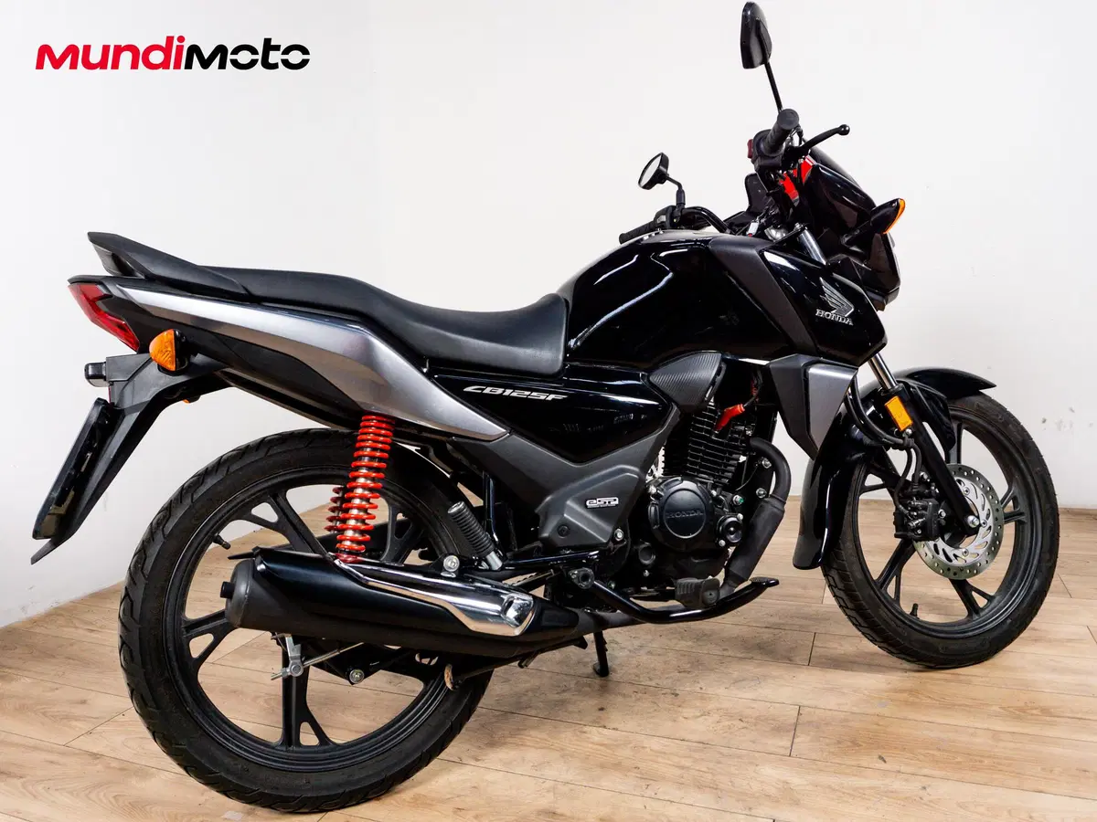 Honda CB 125 F (2026) (2)