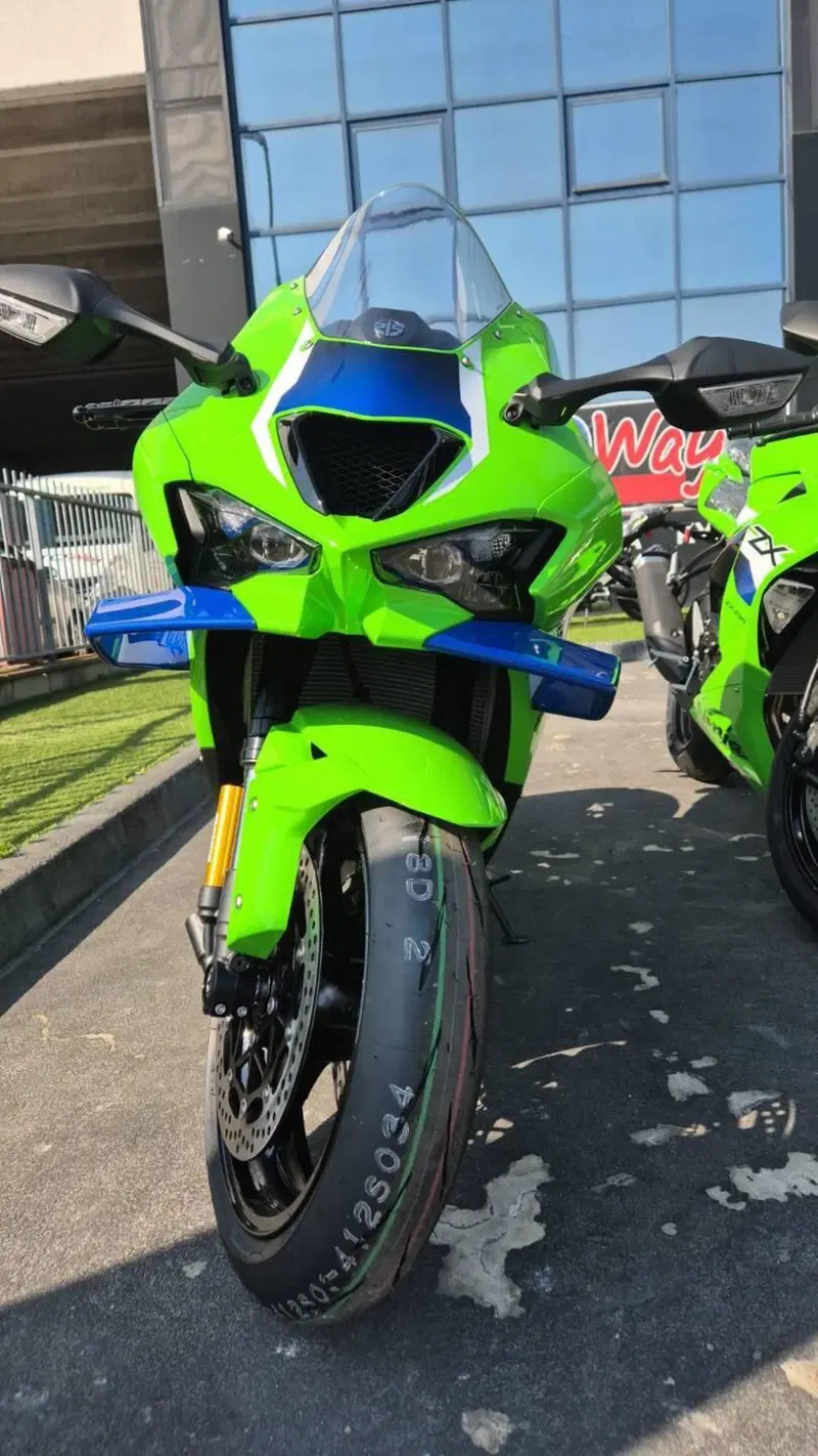 Kawasaki Ninja 1000 ZX-10R (2026) (3)