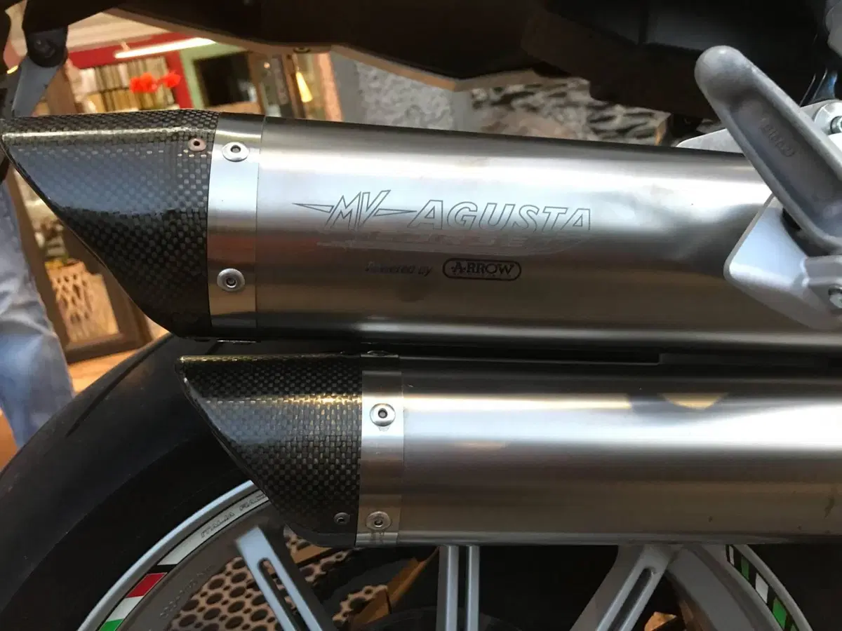 MV Agusta Brutale 1090 RR ABS (2009 - 19) (4)
