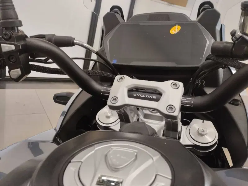 Cyclone RX650 (2025 - 26) (9)