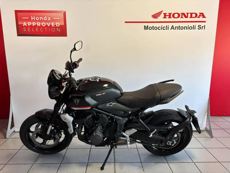 Triumph Trident 660 (2021 - 24) (2)