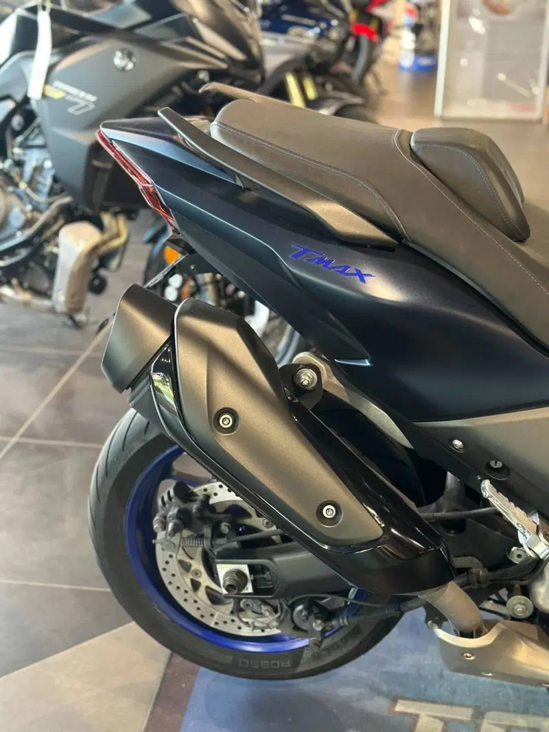 Yamaha T-Max 560 (2022 - 24) (4)