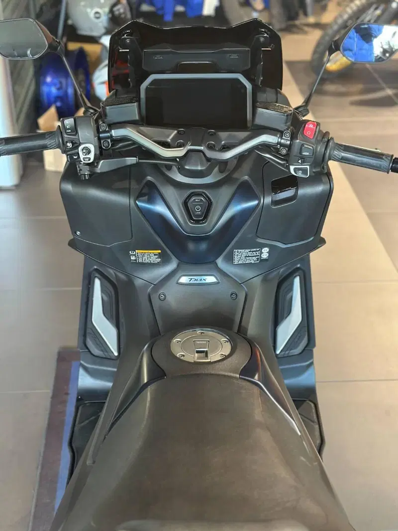 Yamaha T-Max 560 (2022 - 24) (5)