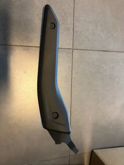 Protezione in Carbonio per Akrapovic