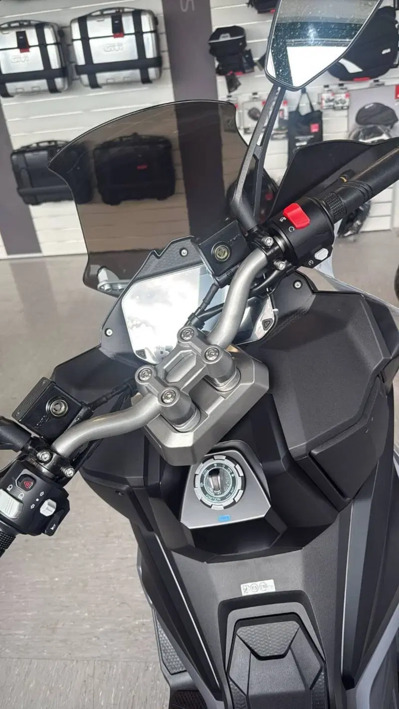 Sym ADX 300 (2024 - 26) (5)