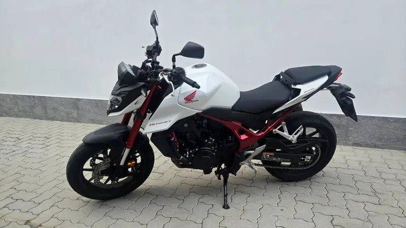 Honda CB 750 Hornet (2023 - 24) (3)