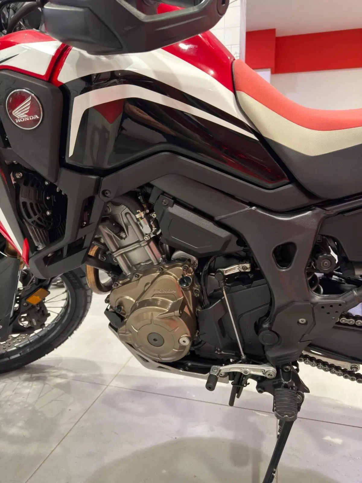 Honda Africa Twin CRF 1000L (2018 - 19) (4)