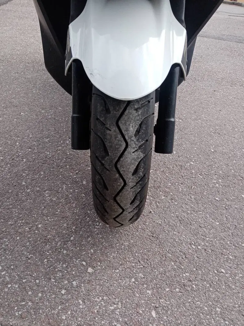Kymco Downtown 300i (2009 - 17) (2)