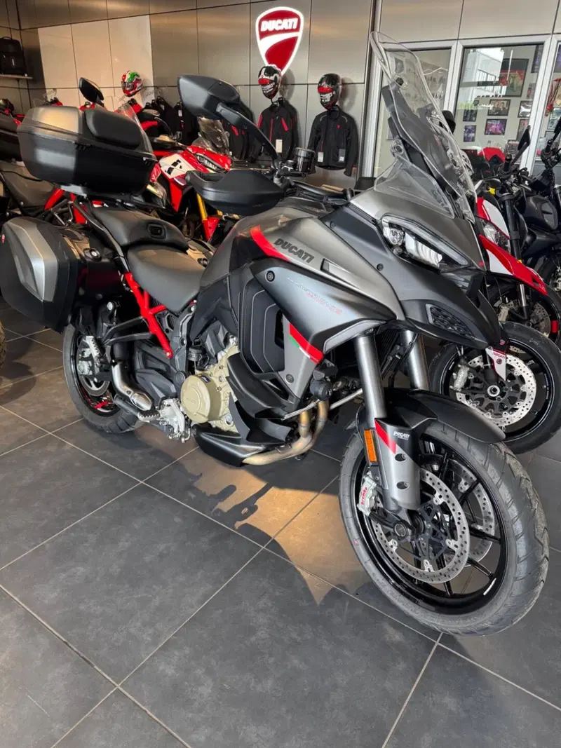 Ducati Multistrada V4 S Grand Tour (2024) (14)