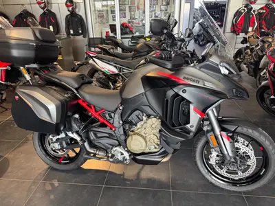 Ducati Multistrada V4 S Grand Tour (2024) usata
