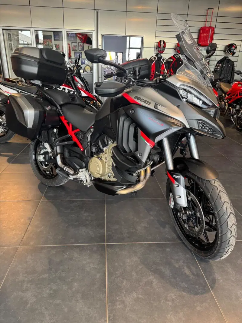 Ducati Multistrada V4 S Grand Tour (2024) (2)