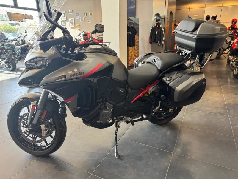 Ducati Multistrada V4 S Grand Tour (2024) (18)
