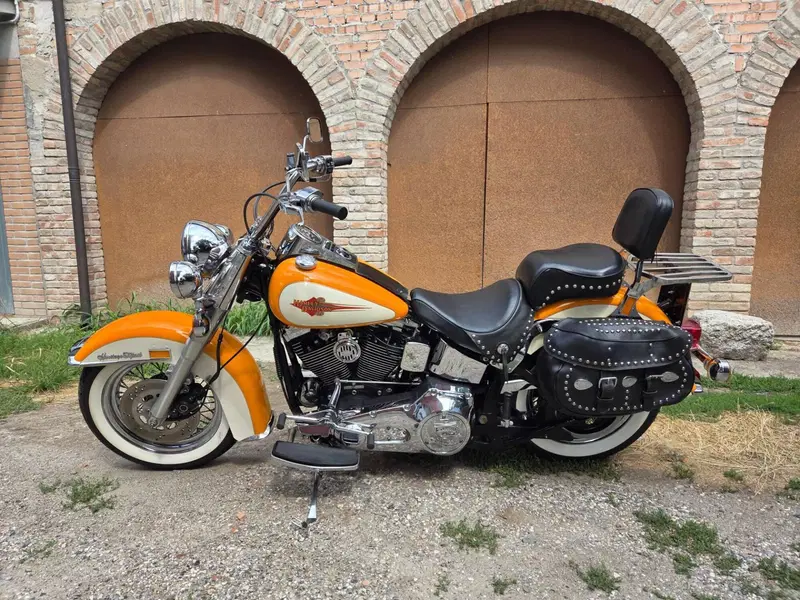 Harley-Davidson 1340 Heritage Classic (1984 - 98) - FLSTC (2)