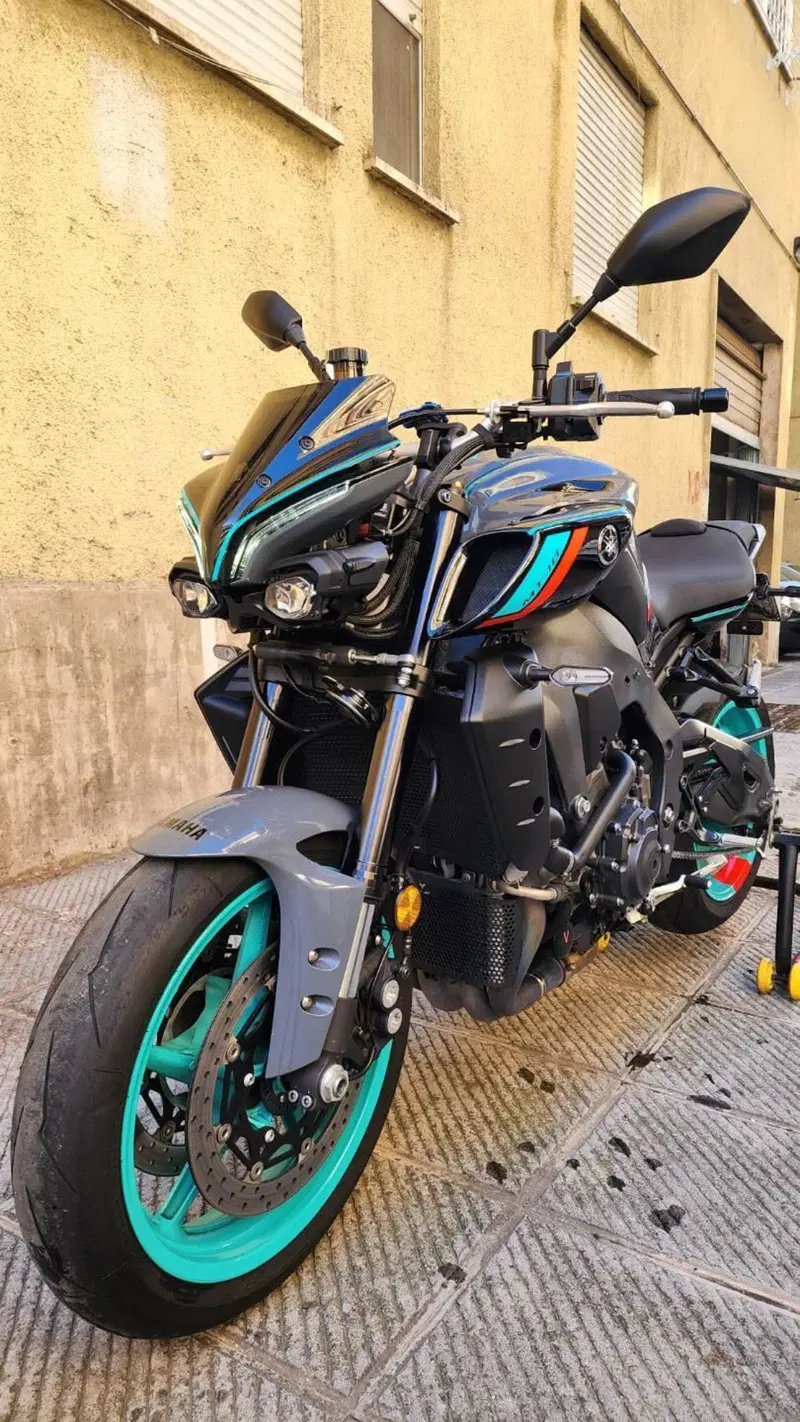 Yamaha MT-10 (2022 - 26)