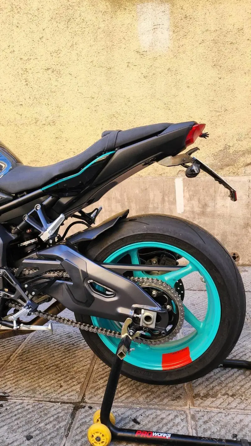 Yamaha MT-10 (2022 - 26) (4)