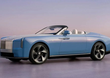 Più lunga della Cullinan e completamente elettrica: Rolls-Royce svela la nuova Nightingale