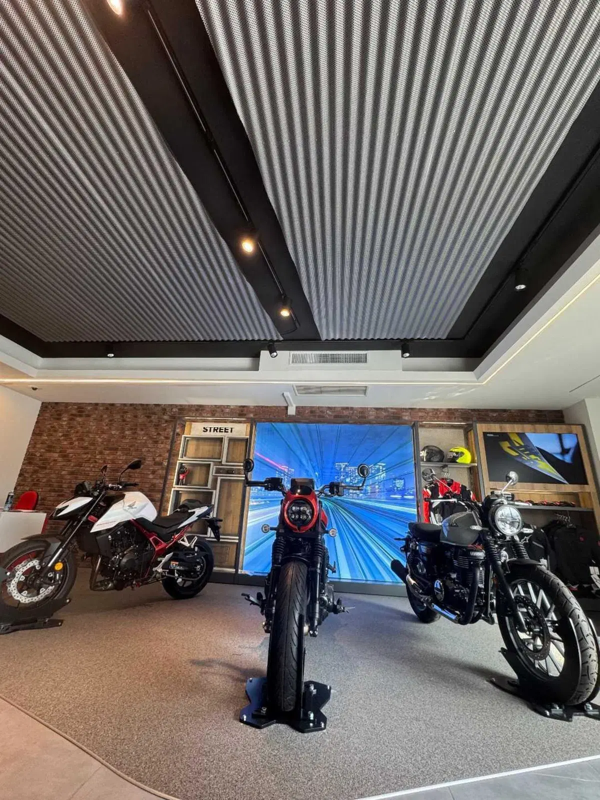 Moto Perego: nuovo negozio e Honda Live Tour di Lecco