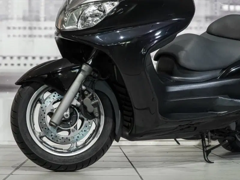 Yamaha Majesty 400 (2004 - 08) (3)