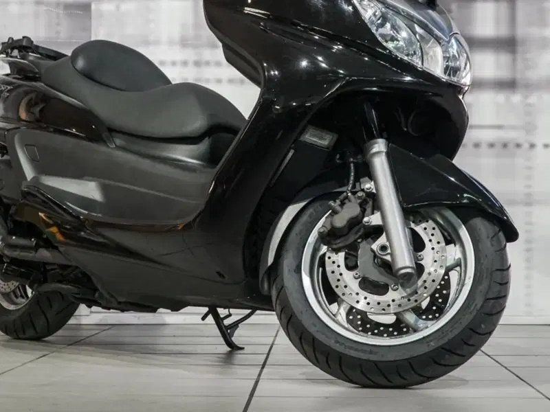 Yamaha Majesty 400 (2004 - 08) (5)