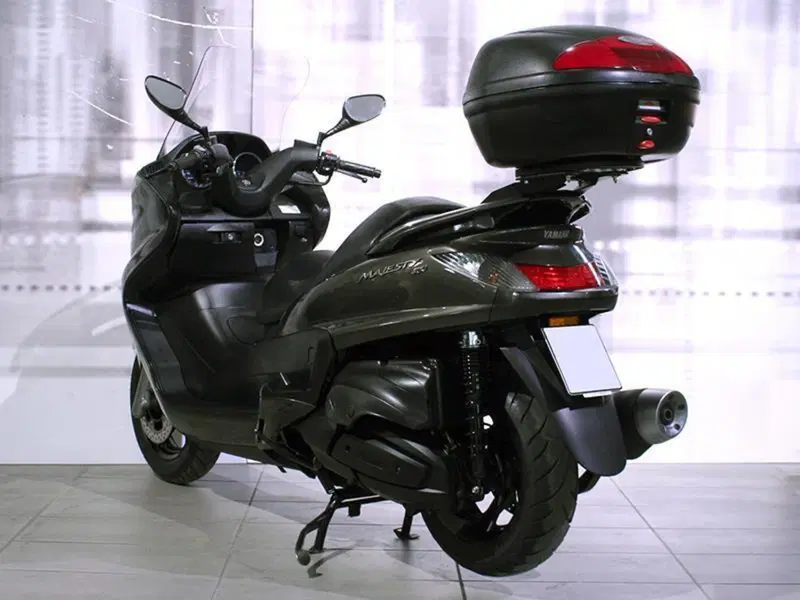 Yamaha Majesty 400 (2004 - 08) (2)