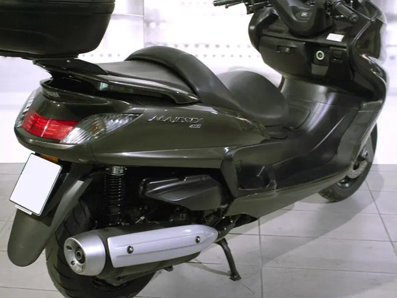 Yamaha Majesty 400 (2004 - 08) (3)