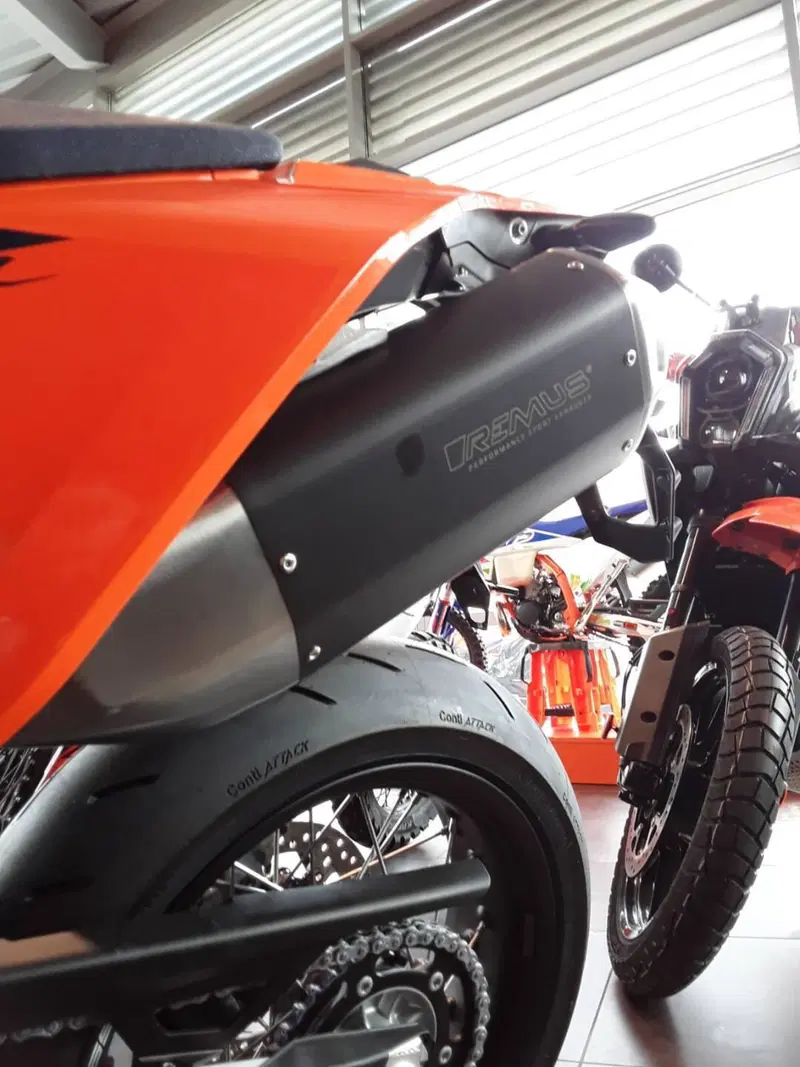 KTM 690 SMC R/ENDURO 2026 Remus (3)