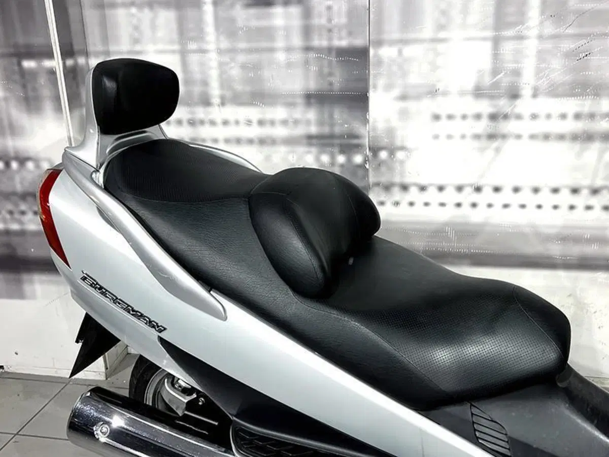Suzuki Burgman AN 400 i.e. (2004 - 05) (4)