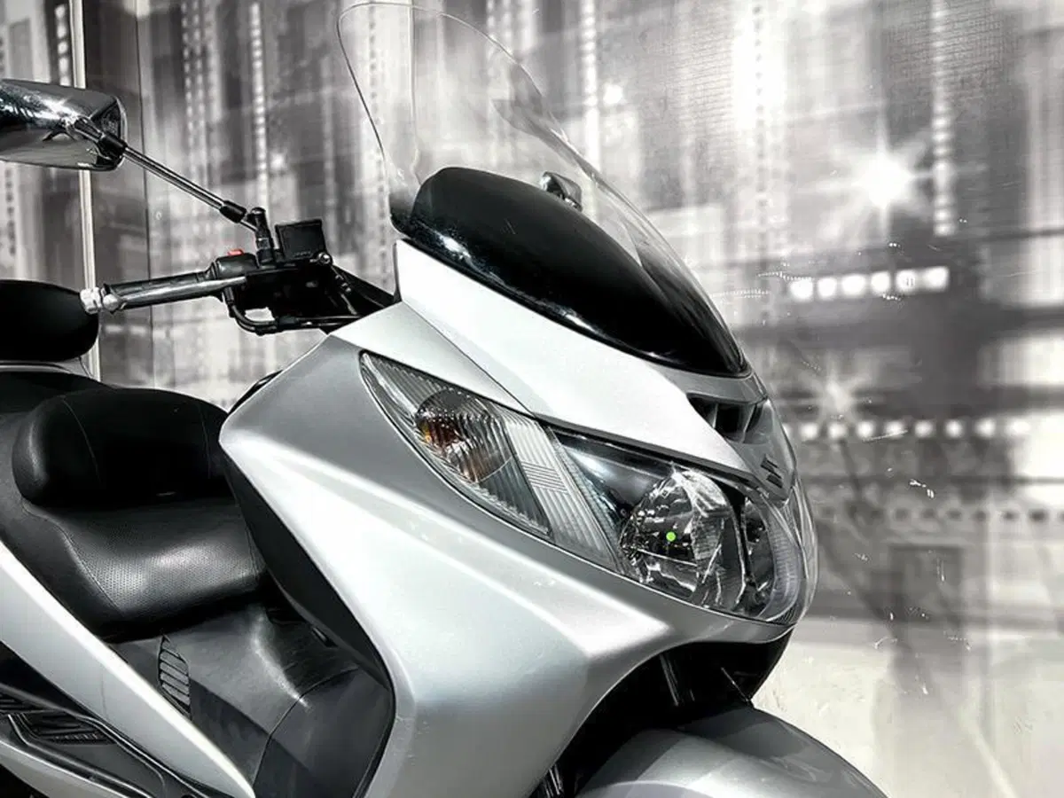 Suzuki Burgman AN 400 i.e. (2004 - 05) (5)