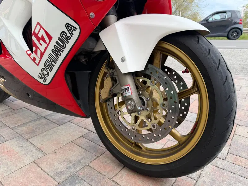 Honda VFR 800 (1998 - 01) (4)