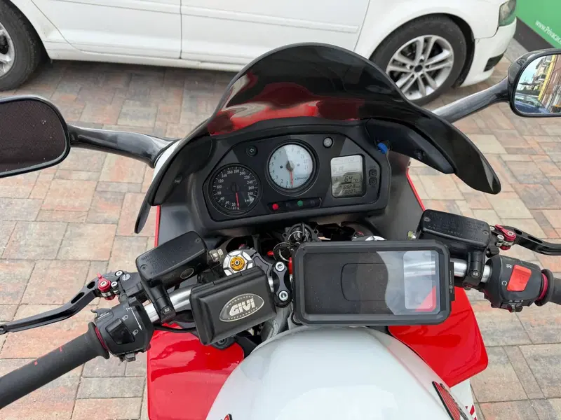 Honda VFR 800 (1998 - 01) (10)