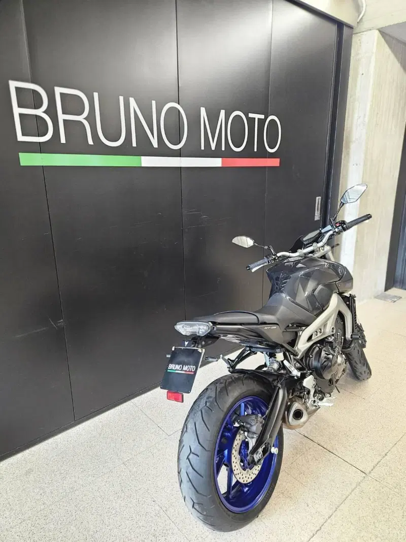 Yamaha MT-09 (2013 - 15) (3)