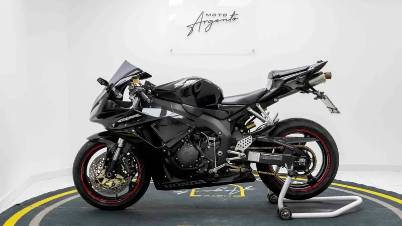 Honda CBR 1000 RR Fireblade (2006 - 07) (6)